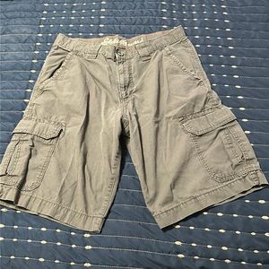 Men’s Eddie Bauer shorts. Size 33